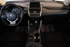 Внедорожник Lexus NX 2015 года, 2999000 рублей, Омск