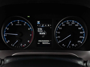 Внедорожник Toyota RAV4 2018 года, 2649000 рублей, Тюмень
