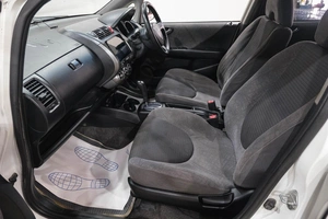 Хетчбэк Honda Fit 2002 года, 349000 рублей, Новокузнецк