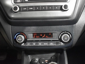 Седан Kia Rio 2017 года, 969900 рублей, Казань