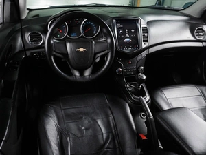 Седан Chevrolet Cruze 2011 года, 799000 рублей, Воронеж