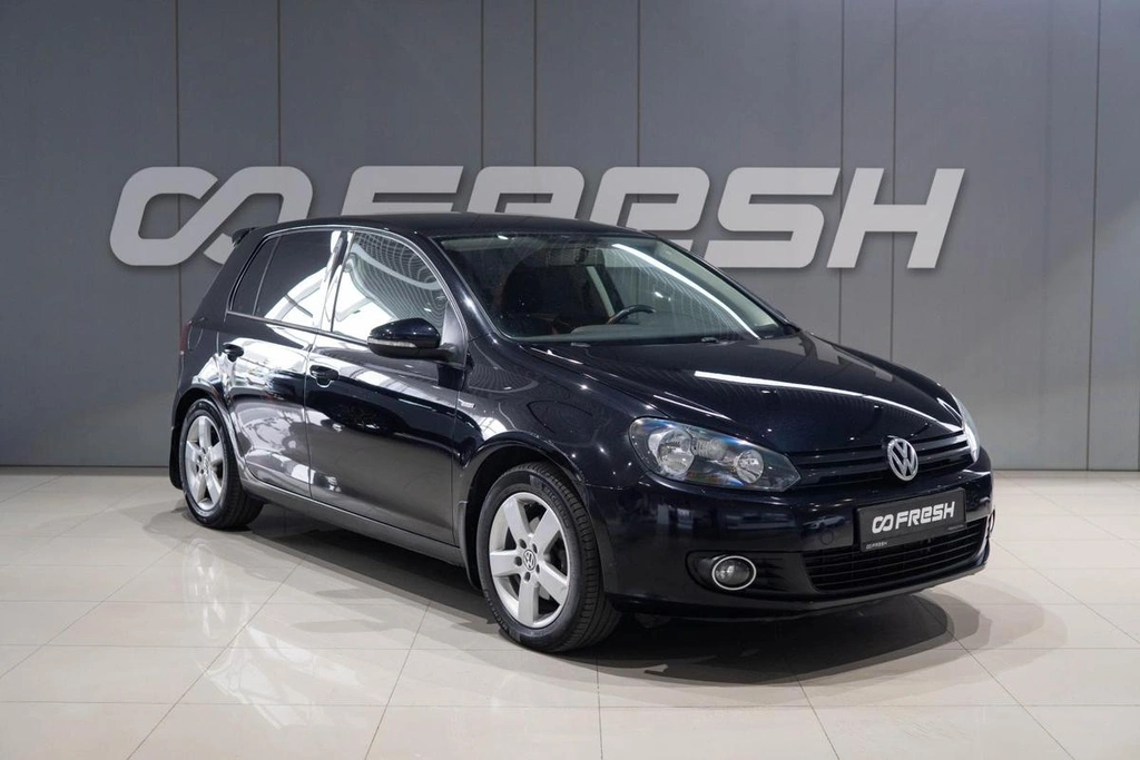 Хетчбэк Volkswagen Golf 2012 года, 899000 рублей, Петрозаводск