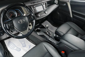 Внедорожник Toyota RAV4 2015 года, 2499000 рублей, Тюмень