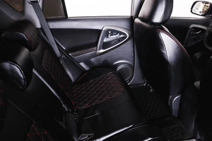 Внедорожник Toyota RAV4 2012 года, 949000 рублей, Пермь