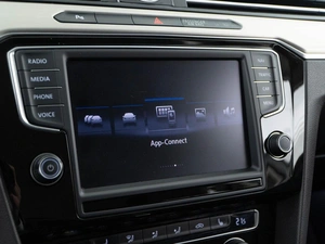 Седан Volkswagen Passat 2016 года, 1713444 рублей, Москва