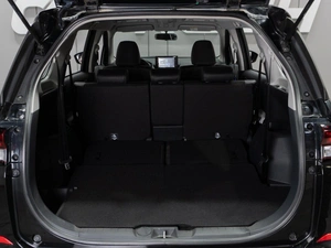 Минивэн Toyota Veloz 2023 года, 4249000 рублей, Тюмень