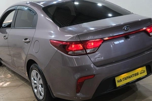 Седан Kia Rio 2019 года, 1449000 рублей, Новокузнецк