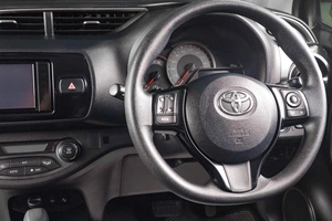 Хетчбэк Toyota Vitz 2019 года, 1419000 рублей, Тюмень