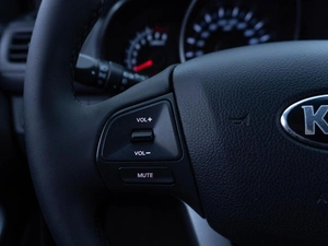 Седан Kia Rio 2014 года, 949000 рублей, Саратов