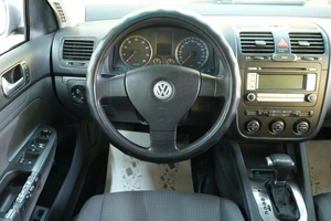 Седан Volkswagen Jetta 2006 года, 599000 рублей, Омск