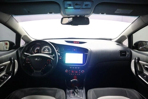 Хэтчбек Kia Ceed 2012 года, 1010000 рублей, Брянск