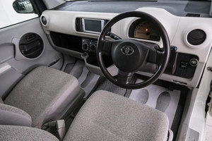 Хетчбэк Toyota Passo 2013 года, 689000 рублей, Красноярск