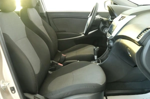Седан Hyundai Solaris 2011 года, 879000 рублей, Омск