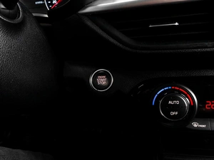 Хетчбэк Kia K3 2019 года, 1824070 рублей, Тюмень