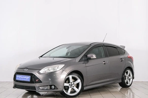 Хетчбэк Ford Focus 2011 года, 749000 рублей, Красноярск