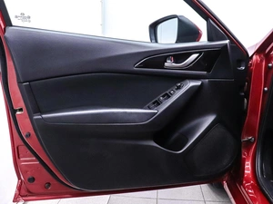 Хетчбэк Mazda 3 2015 года, 1400000 рублей, Красноярск