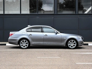 Седан BMW 5 серия 2009 года, 1324000 рублей, Кирилловка