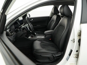 Седан Kia Optima 2018 года, 1727444 рублей, Москва