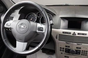 Хетчбэк Opel Astra 2008 года, 469000 рублей, Оренбург