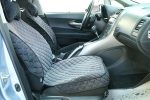 Хетчбэк Toyota Auris 2007 года, 859000 рублей, Омск