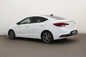 Седан Hyundai Avante 2018 года, 1889000 рублей, Орёл