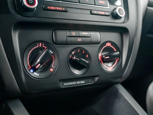 Седан Volkswagen Jetta 2014 года, 895000 рублей, Красноярск