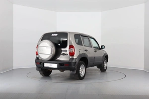 Внедорожник Chevrolet Niva 2017 года, 760000 рублей, Брянск