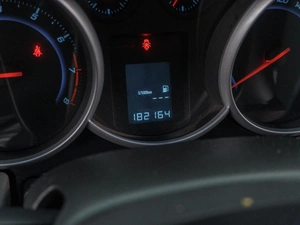 Хетчбэк Chevrolet Cruze 2013 года, 779000 рублей, Сургут