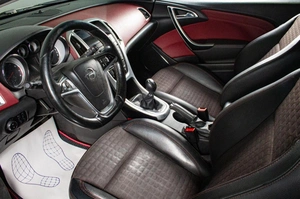 Хетчбэк Opel Astra GTC 2012 года, 829000 рублей, Сургут