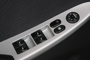 Седан Hyundai Solaris 2013 года, 999000 рублей, Омск