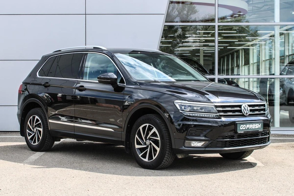 Внедорожник Volkswagen Tiguan 2018 года, 2650000 рублей, Ярославль