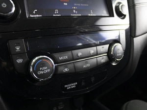 Внедорожник Nissan X-Trail 2021 года, 1975000 рублей, Омск