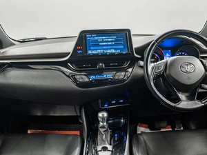 Внедорожник Toyota C-HR 2017 года, 1890000 рублей, Красноярск