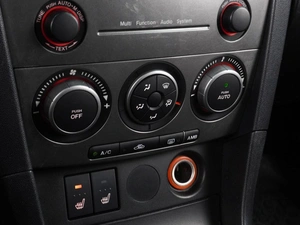 Седан Mazda 3 2006 года, 729000 рублей, Воронеж