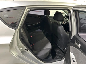 Хетчбэк Hyundai Solaris 2013 года, 865000 рублей, Красноярск