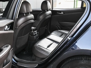 Лифтбек Kia Stinger 2018 года, 2624000 рублей, Кирилловка