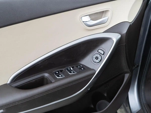 Внедорожник Hyundai Santa Fe 2016 года, 2386444 рублей, Москва