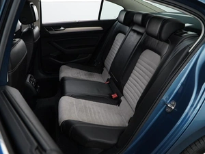 Седан Volkswagen Passat 2017 года, 2449077 рублей, Москва
