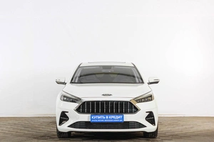 Лифтбек JAC J7 2023 года, 1699000 рублей, Тюмень