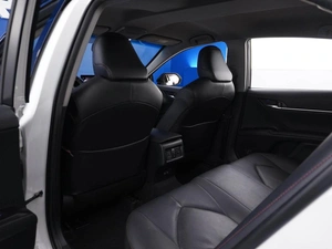 Седан Toyota Camry 2021 года, 3199658 рублей, Москва