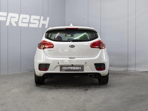 Хетчбэк Kia Ceed 2018 года, 1400000 рублей, Омск