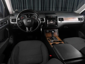 Внедорожник Volkswagen Touareg 2012 года, 1999000 рублей, Тюмень