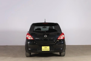 Седан Nissan Tiida 2008 года, 649000 рублей, Новосибирск