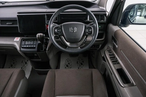 Минивэн Honda Stepwgn 2021 года, 2579000 рублей, Красноярск