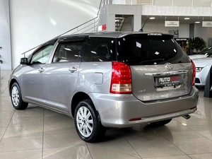 Минивэн Toyota Wish 2006 года, 797000 рублей, Солонцы