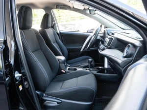 Внедорожник Toyota RAV4 2017 года, 2019000 рублей, Волгоград