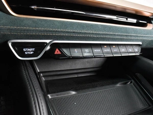 Внедорожник Geely Monjaro 2023 года, 3376000 рублей, Воронеж