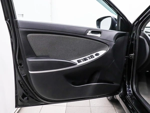 Седан Hyundai Solaris 2014 года, 940000 рублей, Красноярск