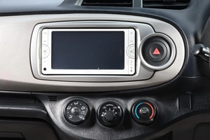 Хетчбэк Toyota Vitz 2012 года, 849000 рублей, Новосибирск