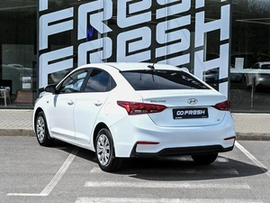 Седан Hyundai Solaris 2019 года, 919000 рублей, Волгоград